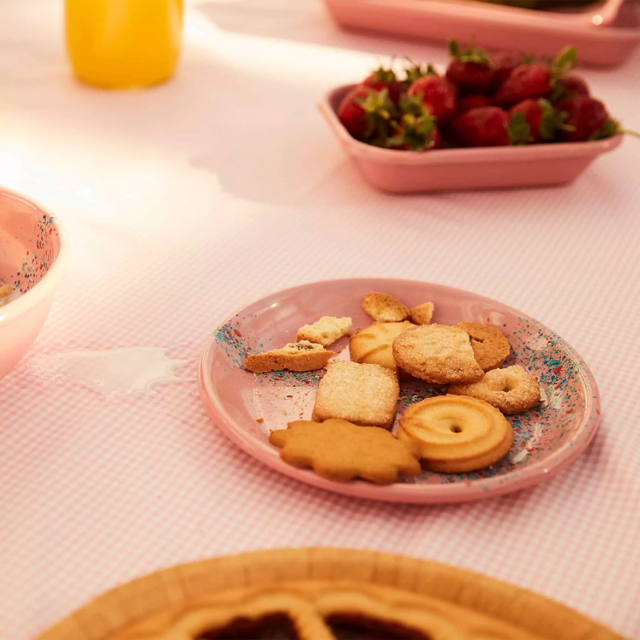 Kapka Splatter Fest Enamel Side Plate Pink 16cm 4 Kapka Splatter Fest Enamel Side Plate Pink 16cm