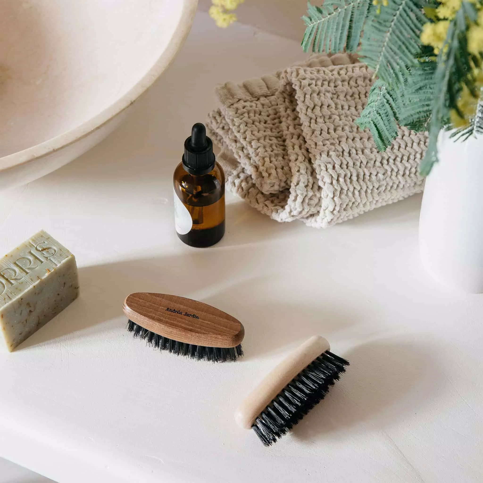 Andree Jardin Beard Brush - Ash Wood & Boar Bristle 5 Andree Jardin Beard Brush - Ash Wood & Boar Bristle
