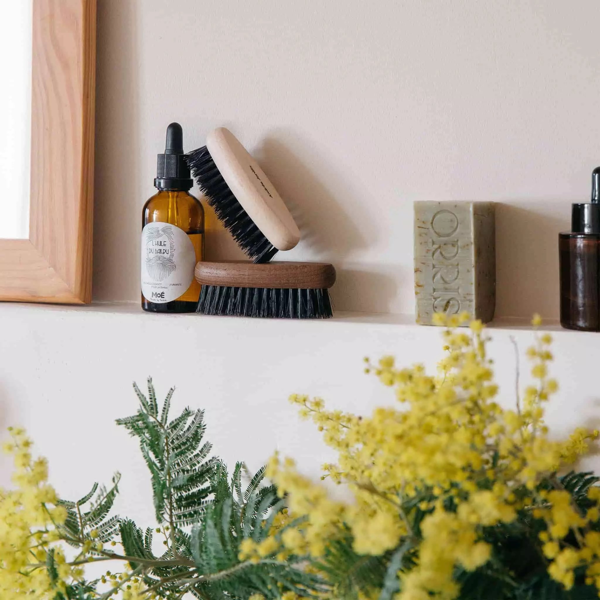 Andree Jardin Beard Brush - Ash Wood & Boar Bristle 4 Andree Jardin Beard Brush - Ash Wood & Boar Bristle