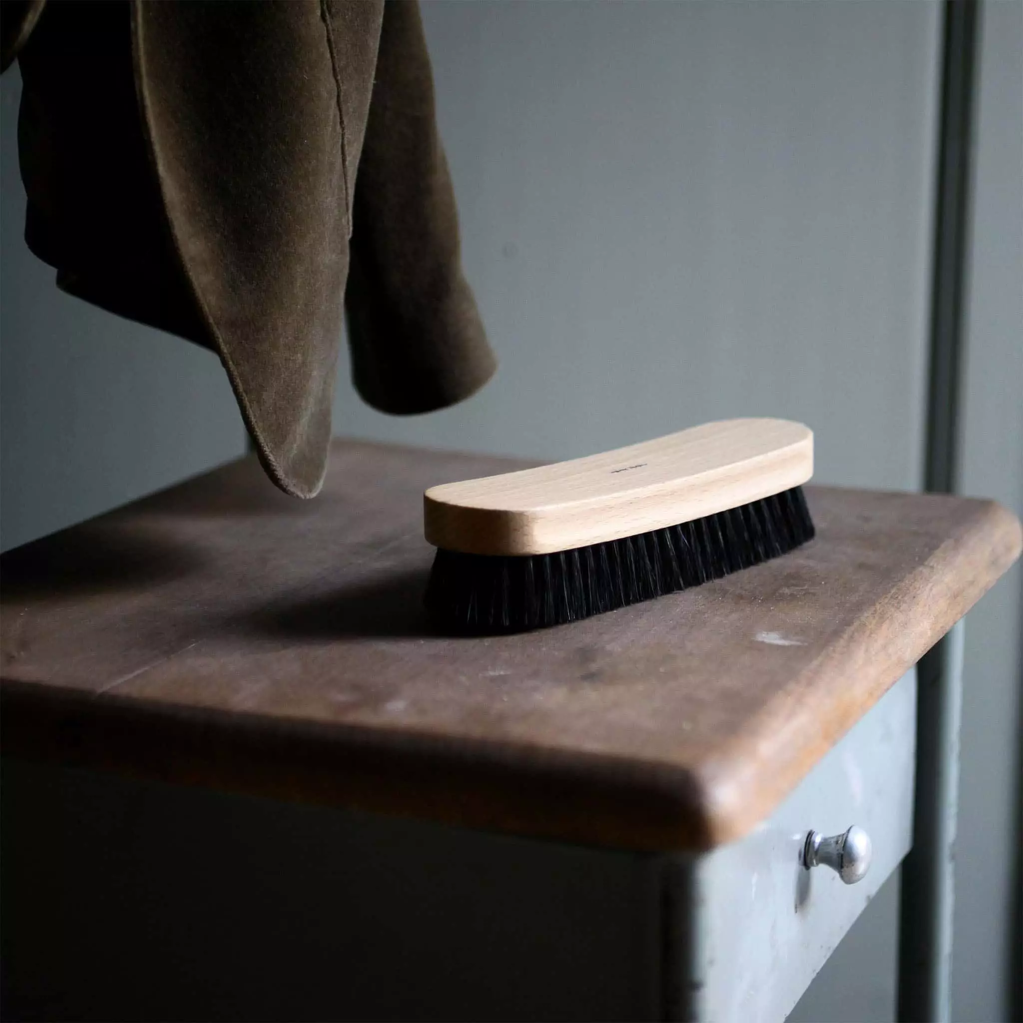 Andree Jardin Hog Bristle Clothes Brush 4 Andree Jardin Hog Bristle Clothes Brush