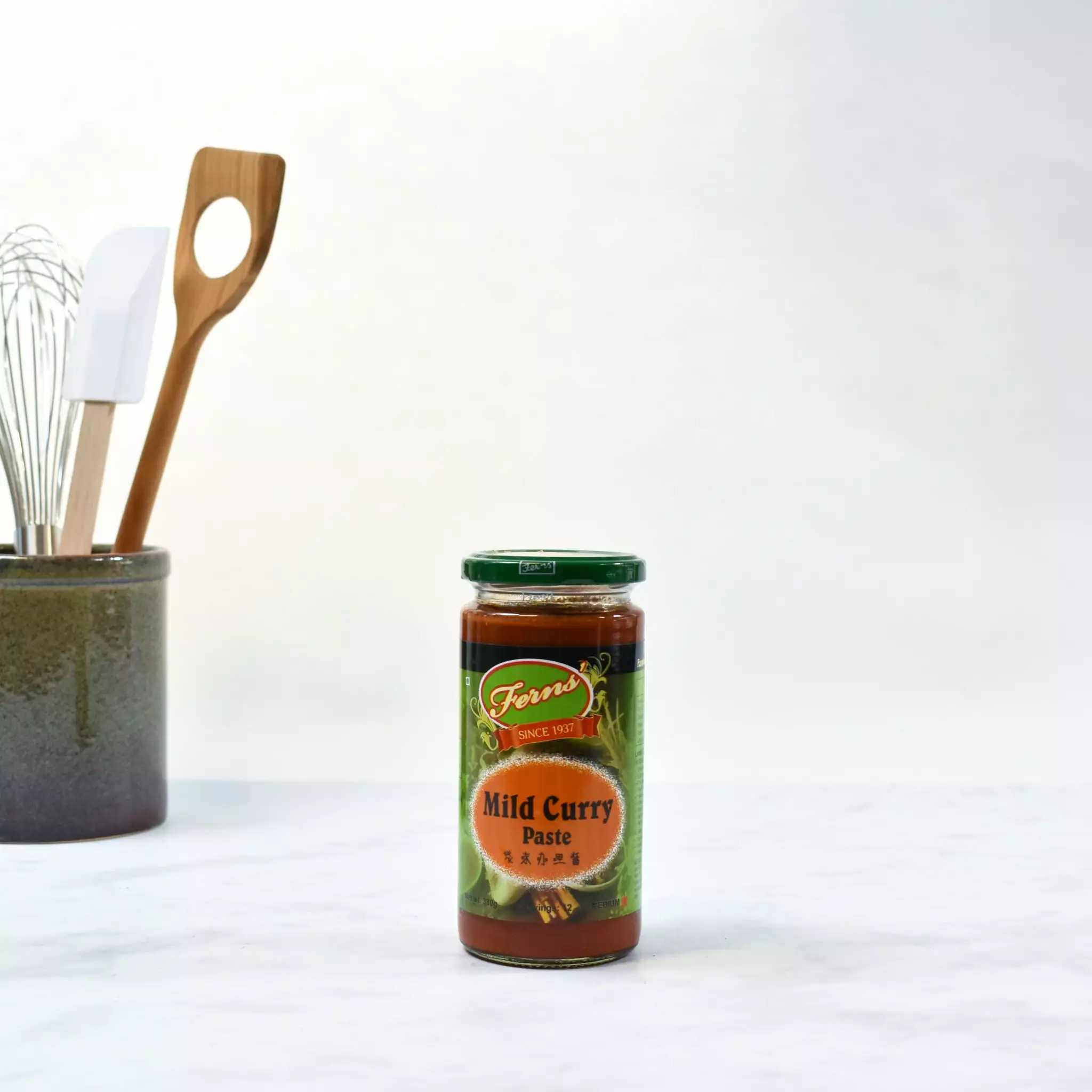 Ferns' Medium Curry Paste 380g 4 Ferns' Medium Curry Paste 380g