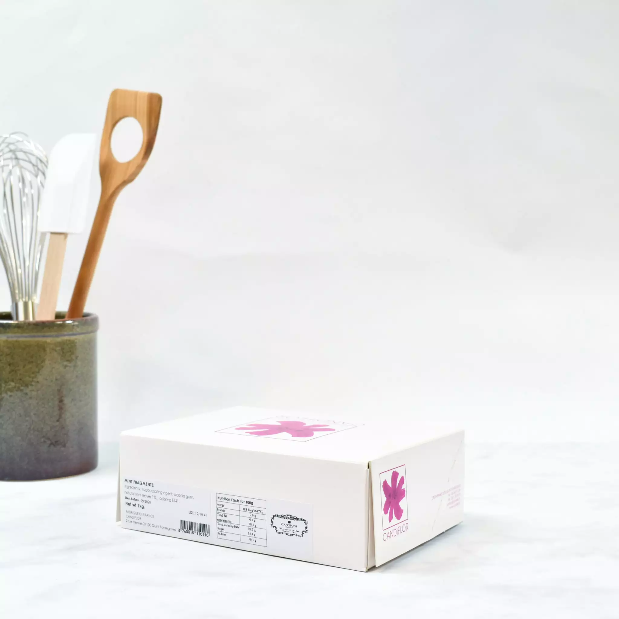 Candiflor Crystallised Mint Leaf Pieces 1kg 4 Candiflor Crystallised Mint Leaf Pieces 1kg