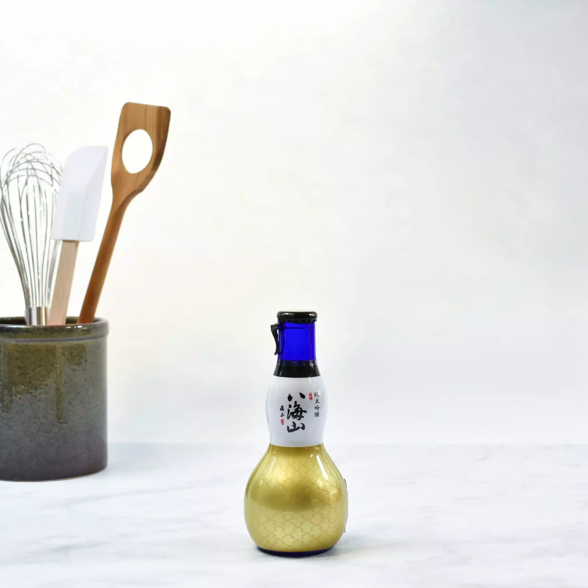 Ingredients Hakkaisan Junmai Ginjo Hyotanbin Sake 180ml 4 Ingredients Hakkaisan Junmai Ginjo Hyotanbin Sake 180ml