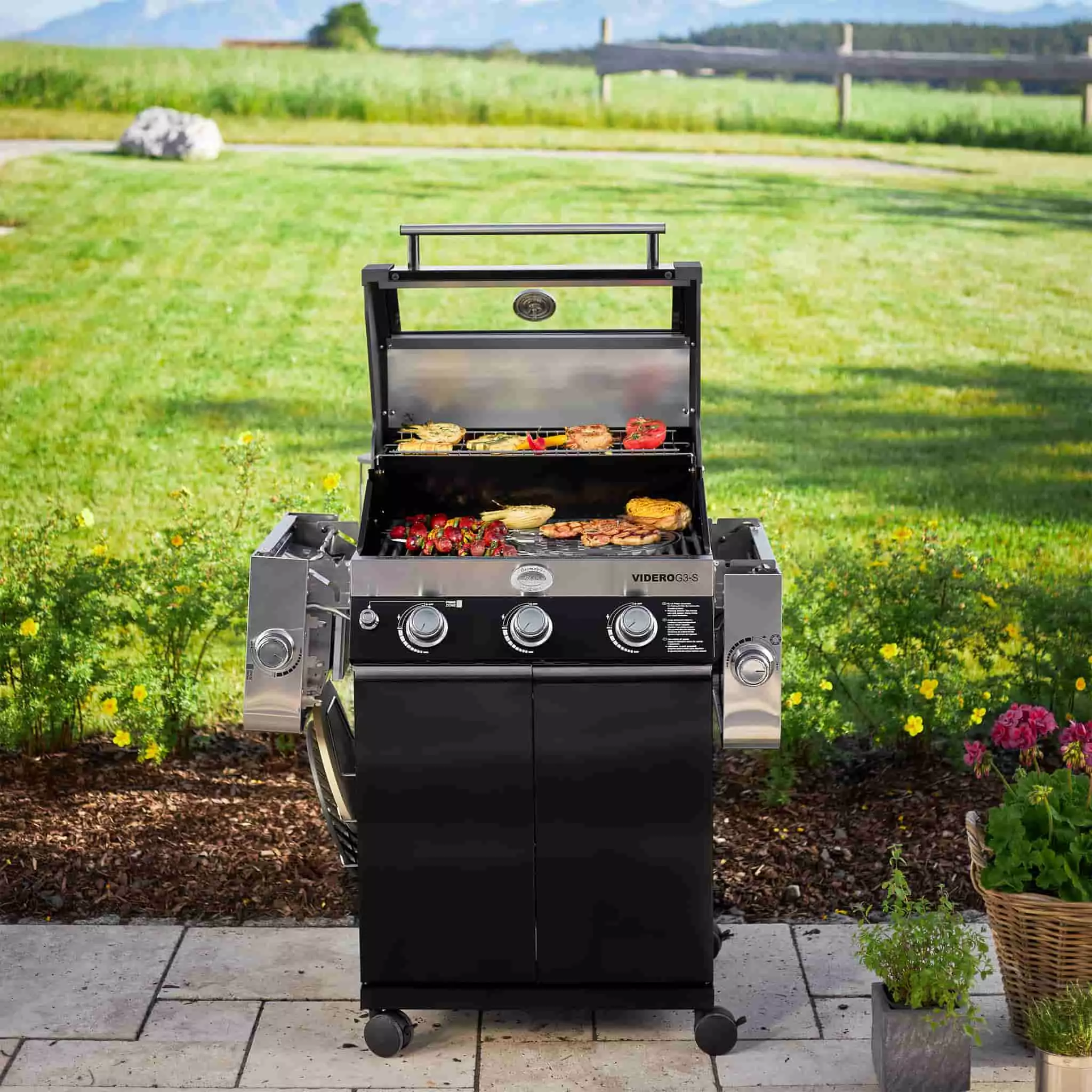 Rosle Videro G3-S Vario+ Gas BBQ Black Cookware 8 Rosle Videro G3-S Vario+ Gas BBQ Black Cookware