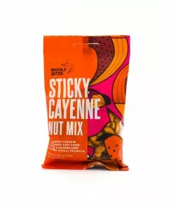 Ingredients The Woolf's Kitchen Sticky Cayenne Nut Mix 80g