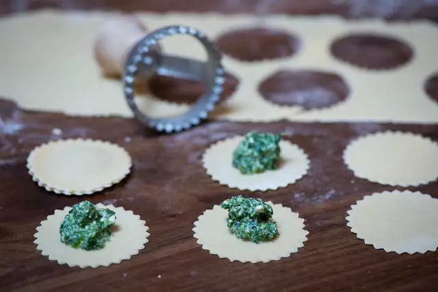 Italian Cookware Medium Round Ravioli Stamp 55mm 5 Italian Cookware Medium Round Ravioli Stamp 55mm